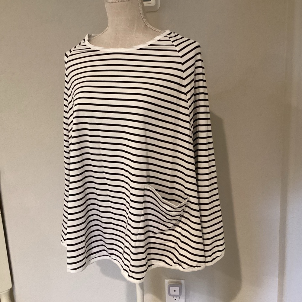 Kefee Kol Nursing Cover One Size Black White Stripe Modesty Poncho Cape